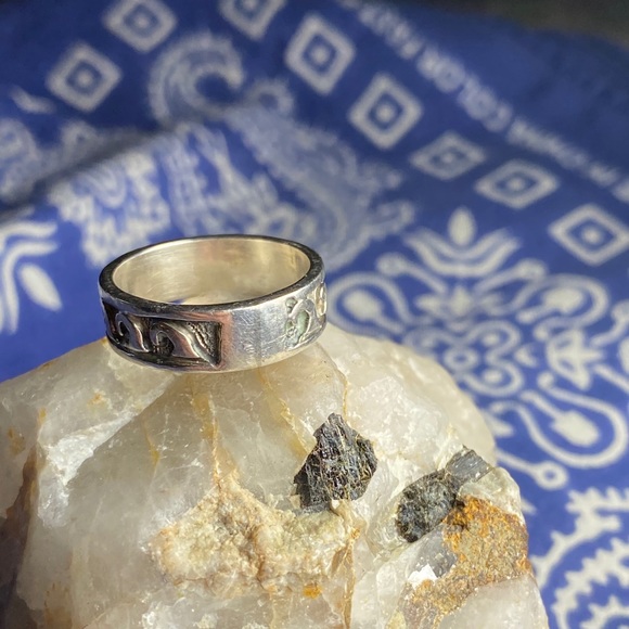 Sterling Silver Wide Etched Band 925 Cigar Ring - Picture 3 of 5